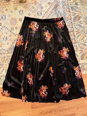 Long velour skirt
